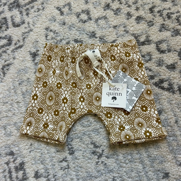 kate quinn Other - NWT Kate Quinn Shorts size 3-6 months
